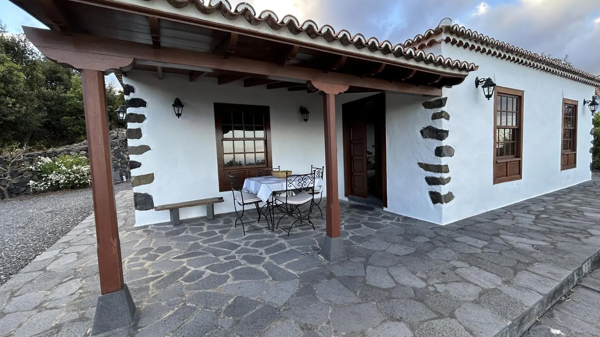 Holiday home Preciosa Casa Canaria Vista Mar Y Montana El Encanto De Lita Villa de Mazo Spain
